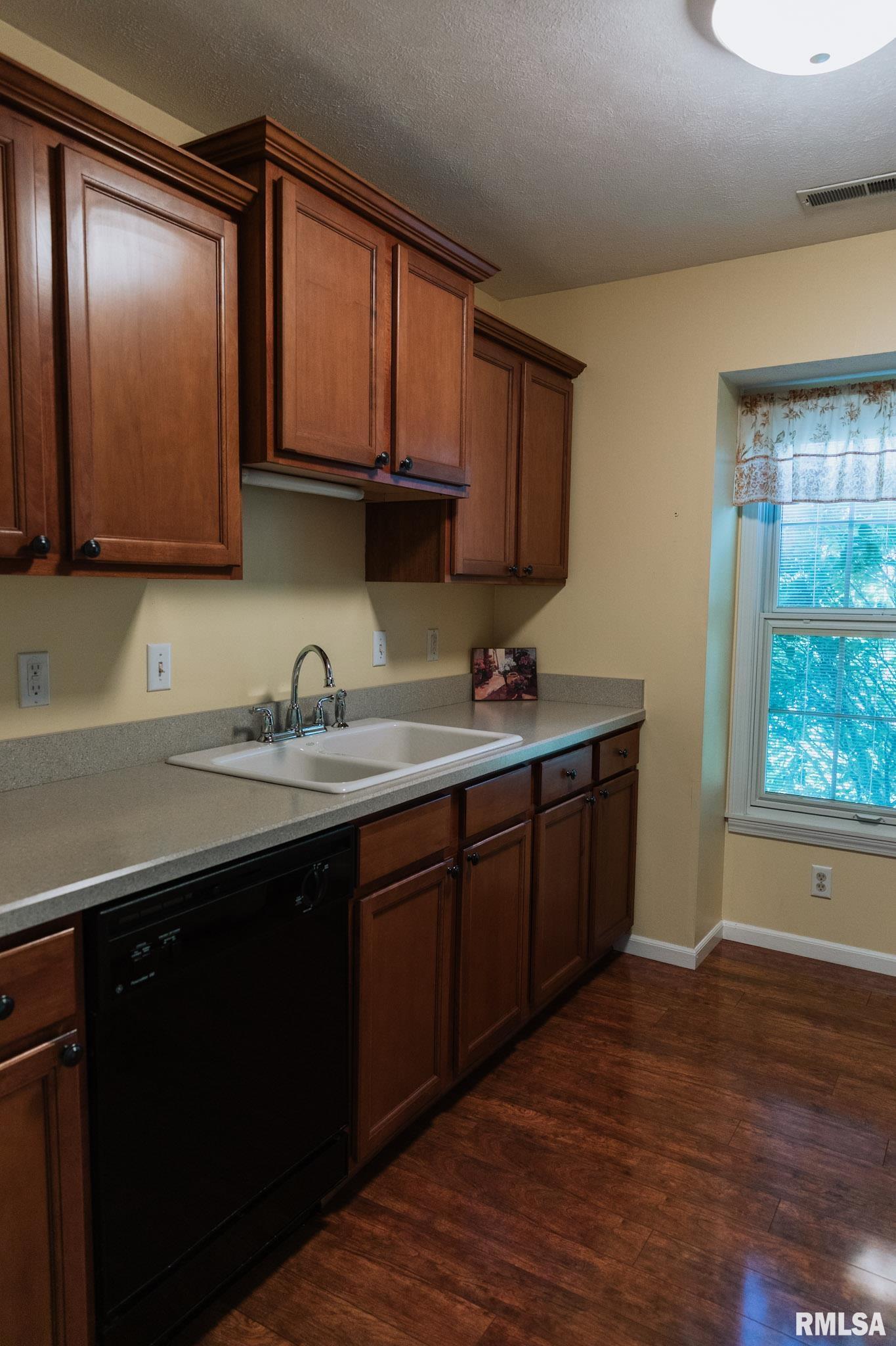 209 Eagle Ridge Drive Chatham, IL 62629 - Photo 8 of 16