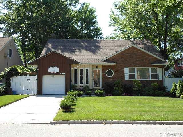 193-12 85th Road Queens, NY 11423 - Photo 1 of 1