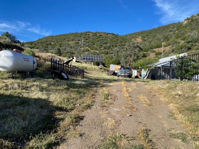 25898 Lakeside Road Tehachapi, CA 93561 - Photo 10 of 30