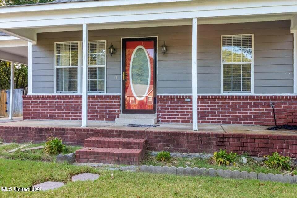 6475 Forestgate Road Horn Lake, MS 38637 - Photo 3 of 21 20220926180546692038000000-o