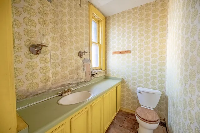 $74,900 | 11301 South Cottage Grove Avenue, Chicago, IL 60628