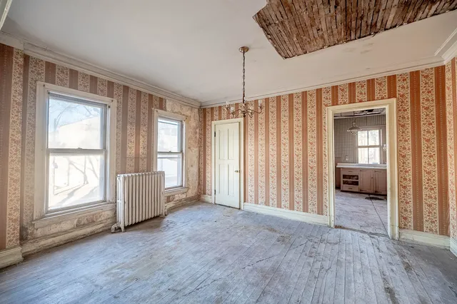 $74,900 | 11301 South Cottage Grove Avenue, Chicago, IL 60628