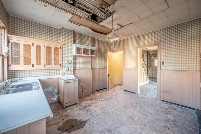 $74,900 | 11301 South Cottage Grove Avenue, Chicago, IL 60628