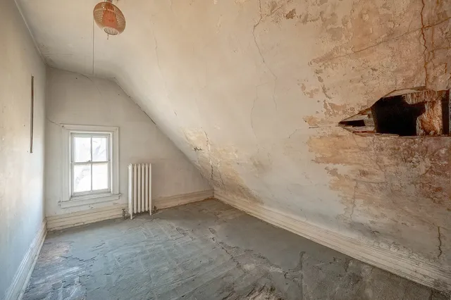 $74,900 | 11301 South Cottage Grove Avenue, Chicago, IL 60628