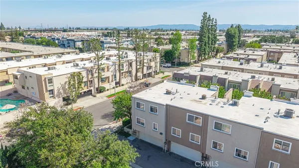 $599,998 | 21901 Lassen Street, Unit 155, Chatsworth, CA 91311