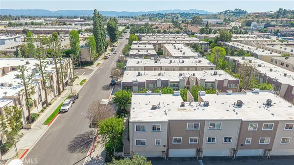 $599,998 | 21901 Lassen Street, Unit 155, Chatsworth, CA 91311