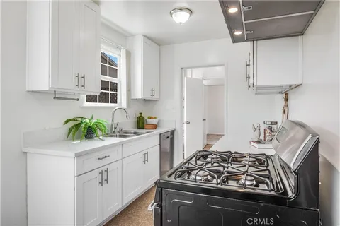 $1,100,000 | 5444 134th Place, Hawthorne, CA 90250