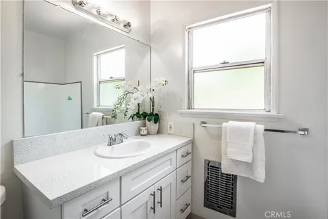 $1,100,000 | 5444 134th Place, Hawthorne, CA 90250