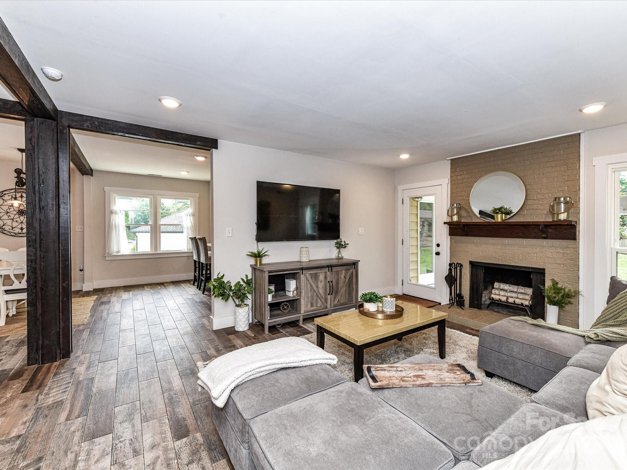 4711 Truscott Road Charlotte, NC 28226 - Photo 11 of 39 Gallery Image 11