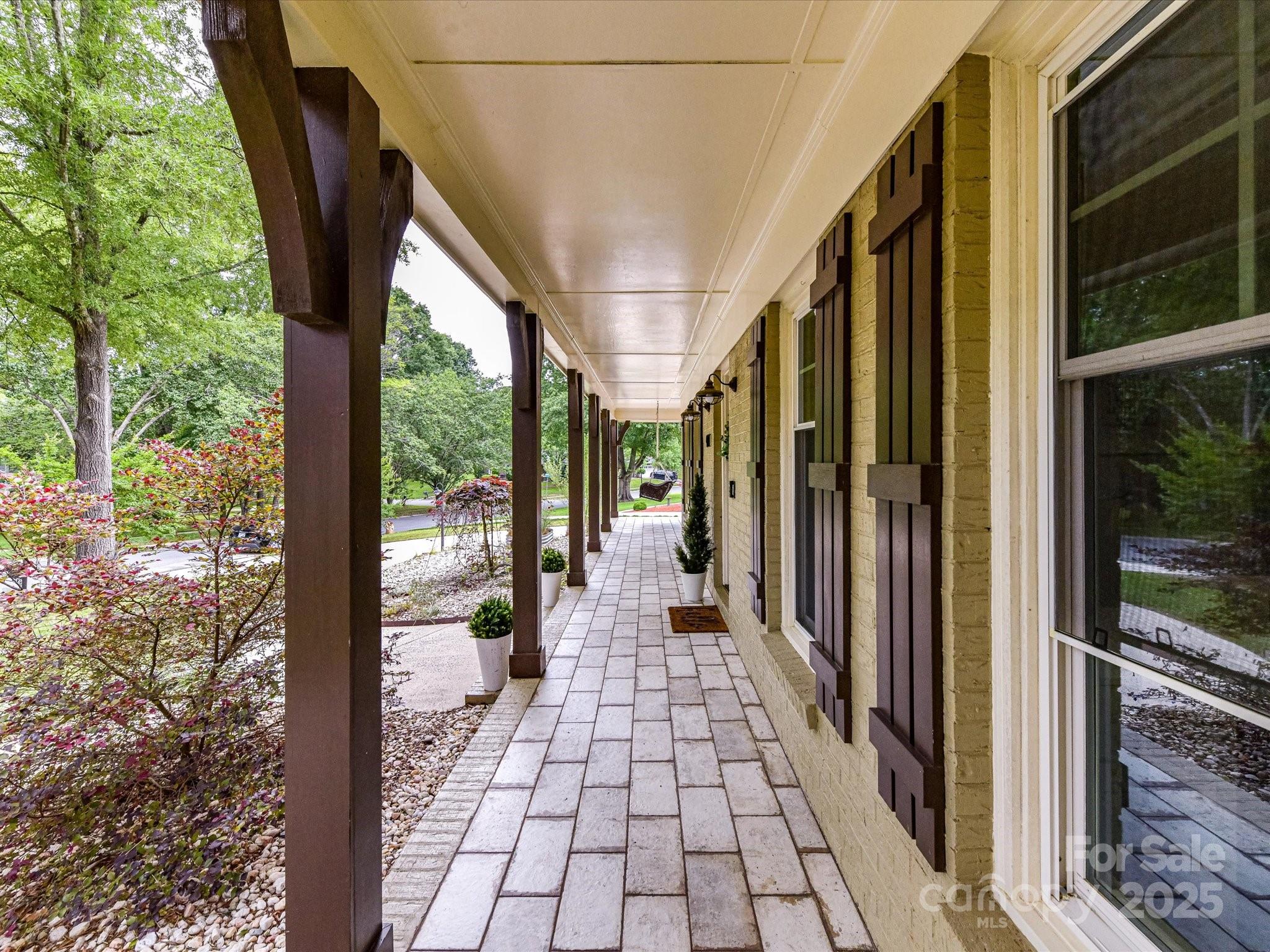 4711 Truscott Road Charlotte, NC 28226 - Photo 4 of 39 Gallery Image 4