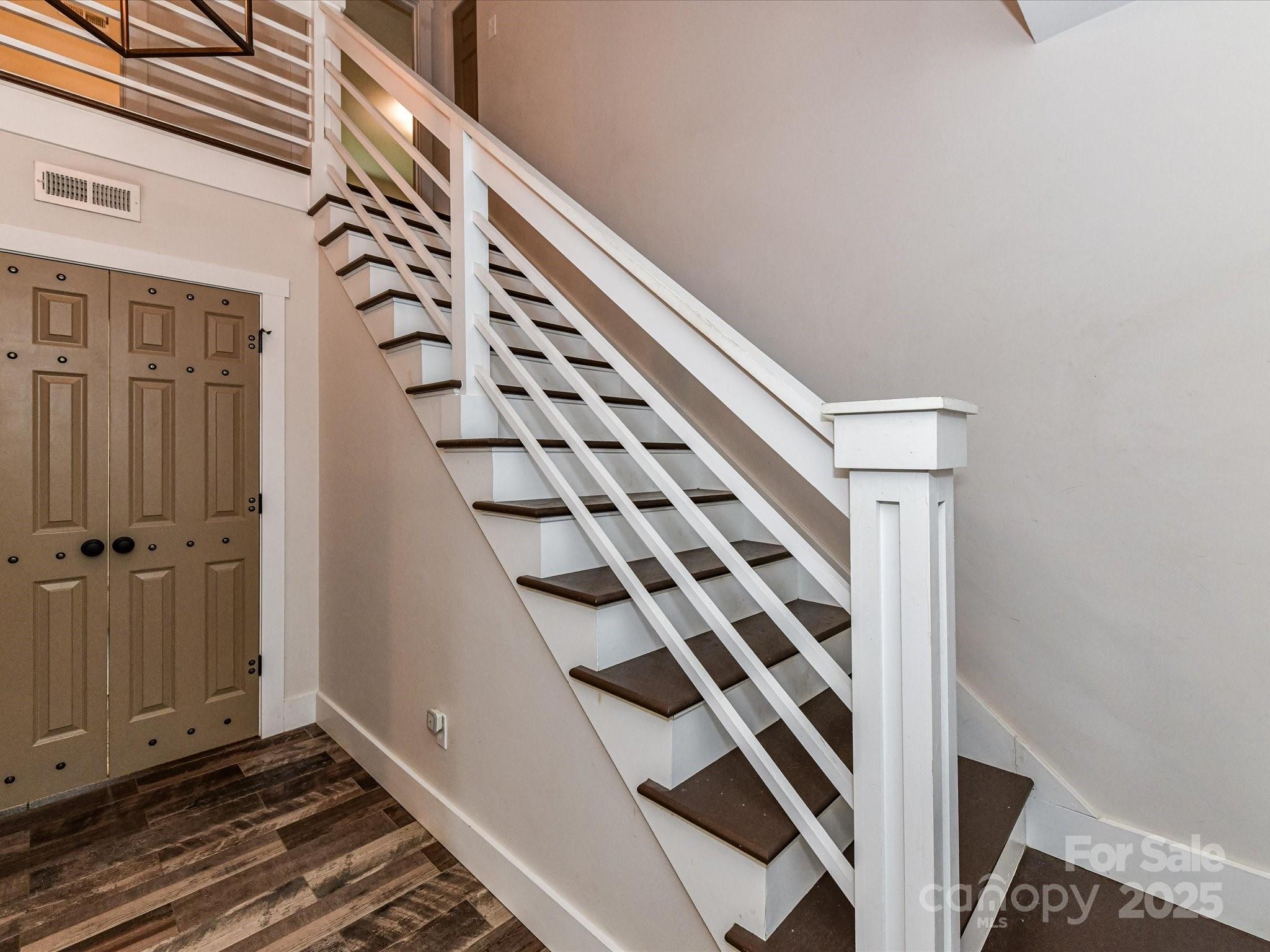 4711 Truscott Road Charlotte, NC 28226 - Photo 7 of 39 Gallery Image 7