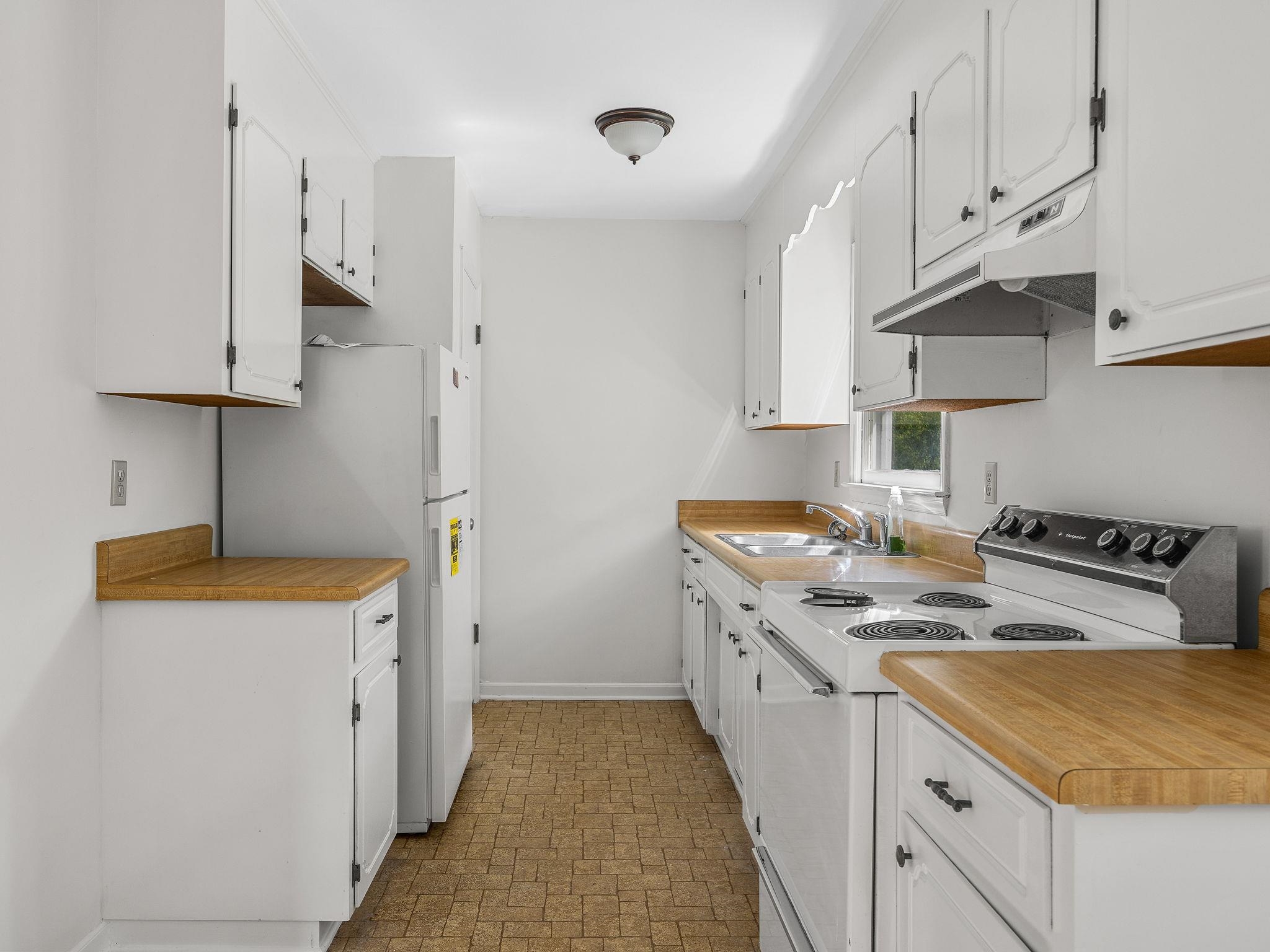 118 Cannon Circle Wellford, SC 29385 - Photo 12 of 32