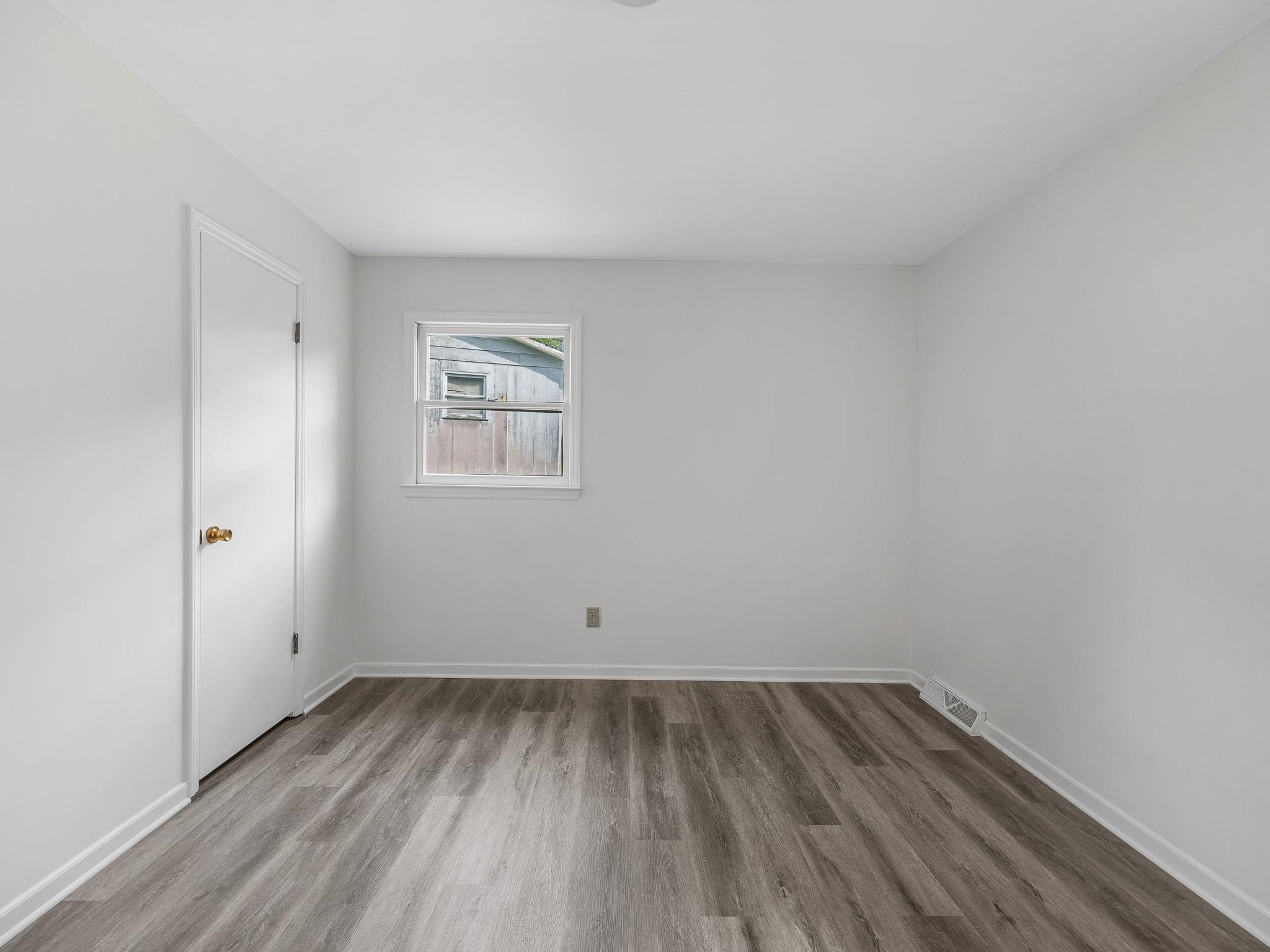 118 Cannon Circle Wellford, SC 29385 - Photo 17 of 32