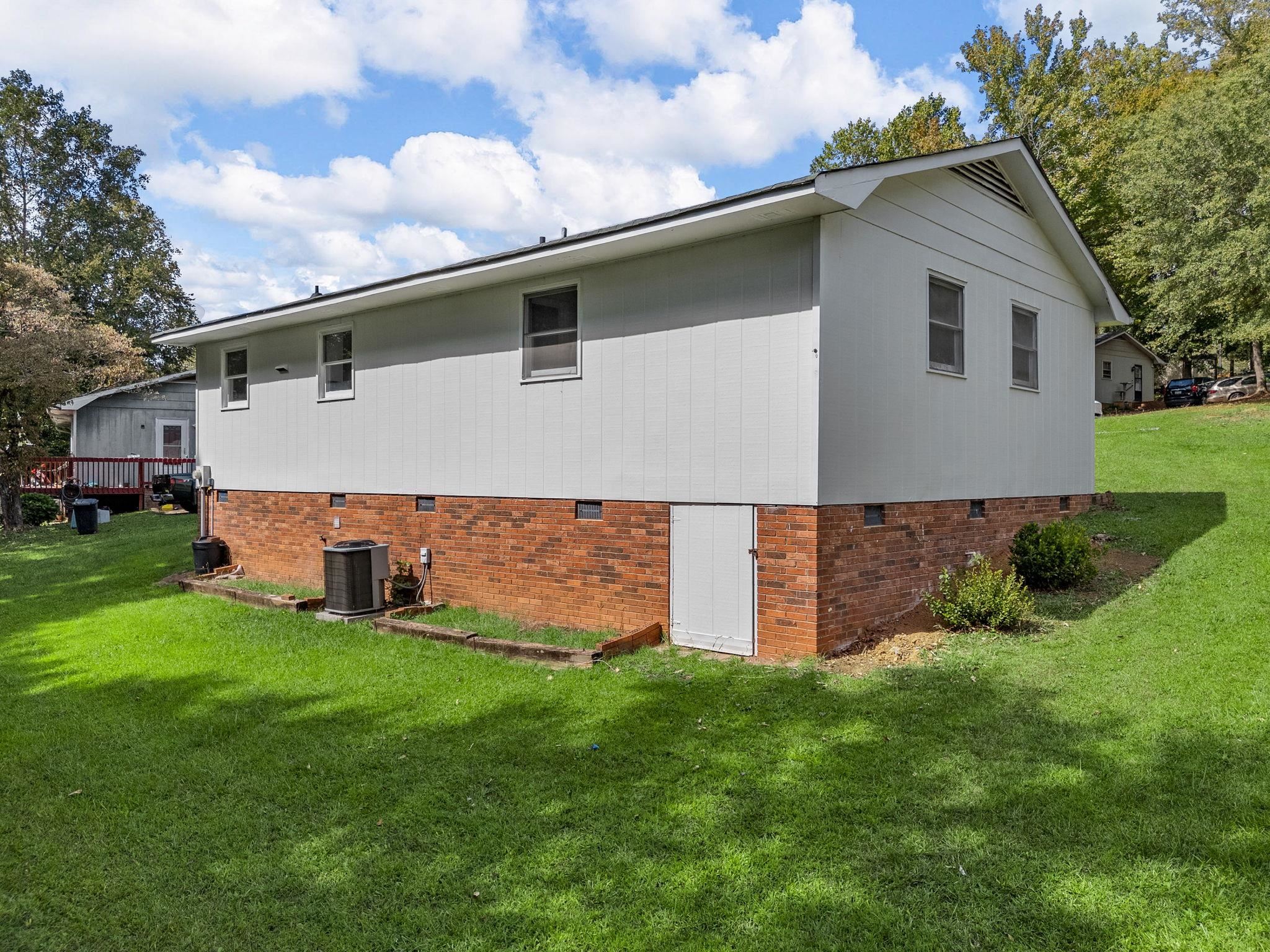 118 Cannon Circle Wellford, SC 29385 - Photo 29 of 32