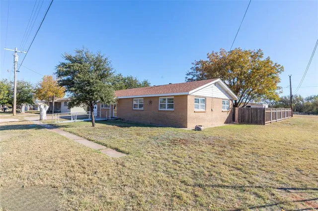 $165,000 | 341 South Main Street, Trent, TX 79561
