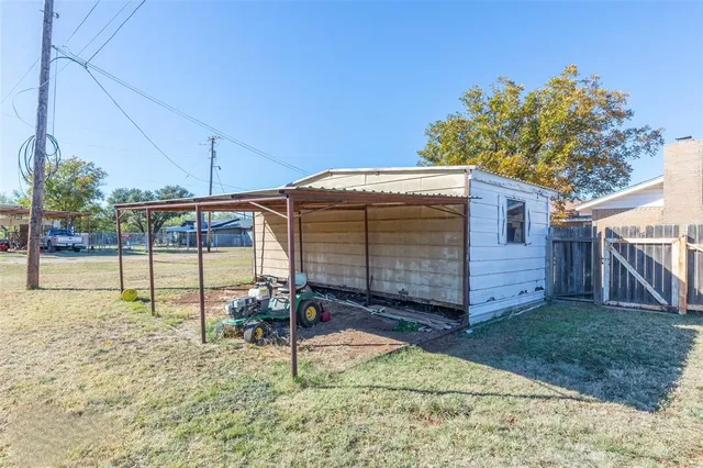 $165,000 | 341 South Main Street, Trent, TX 79561