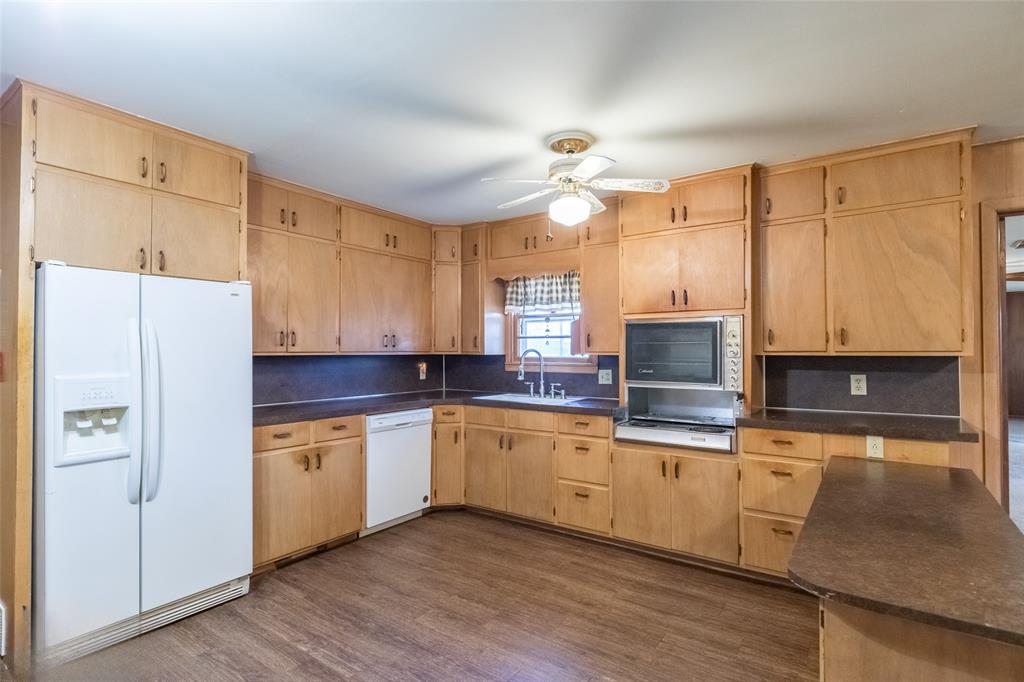 341 South Main Street Trent, TX 79561 - Photo 6 of 38