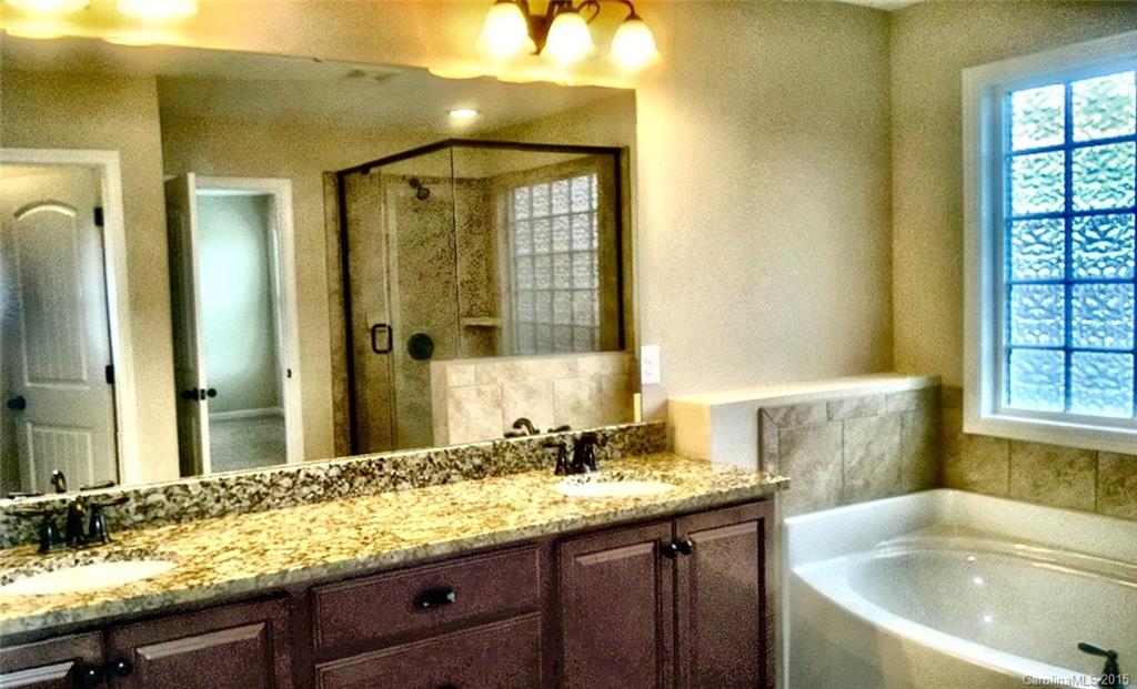 9103 Inverness Bay Road Charlotte, NC 28278 - Photo 13 of 24 Gallery Image 13