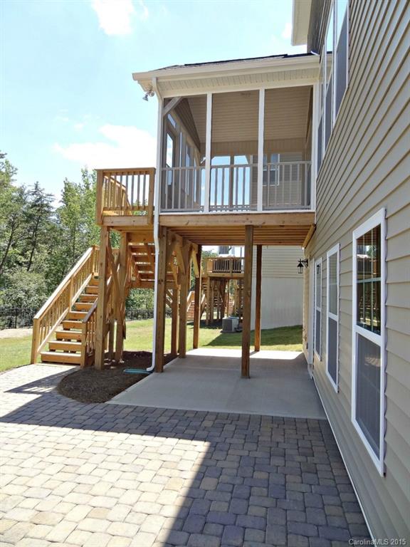 9103 Inverness Bay Road Charlotte, NC 28278 - Photo 16 of 24 Gallery Image 16