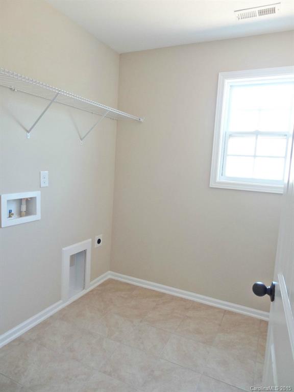 9103 Inverness Bay Road Charlotte, NC 28278 - Photo 17 of 24 Gallery Image 17