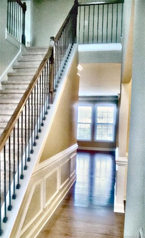 9103 Inverness Bay Road Charlotte, NC 28278 - Photo 3 of 24 Gallery Image 3