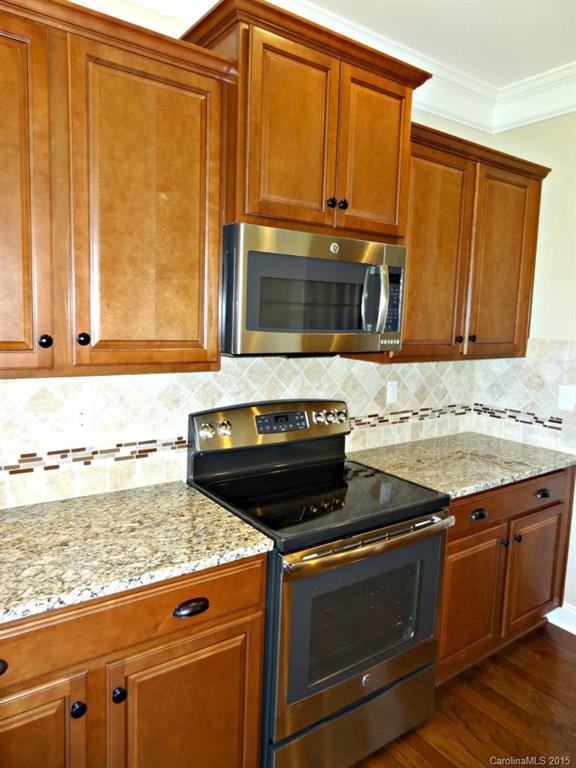 9103 Inverness Bay Road Charlotte, NC 28278 - Photo 7 of 24 Gallery Image 7