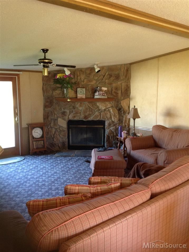 7905 Dryden Road Almont, MI 48003 - Photo 10 of 12 31218132-9.JPG