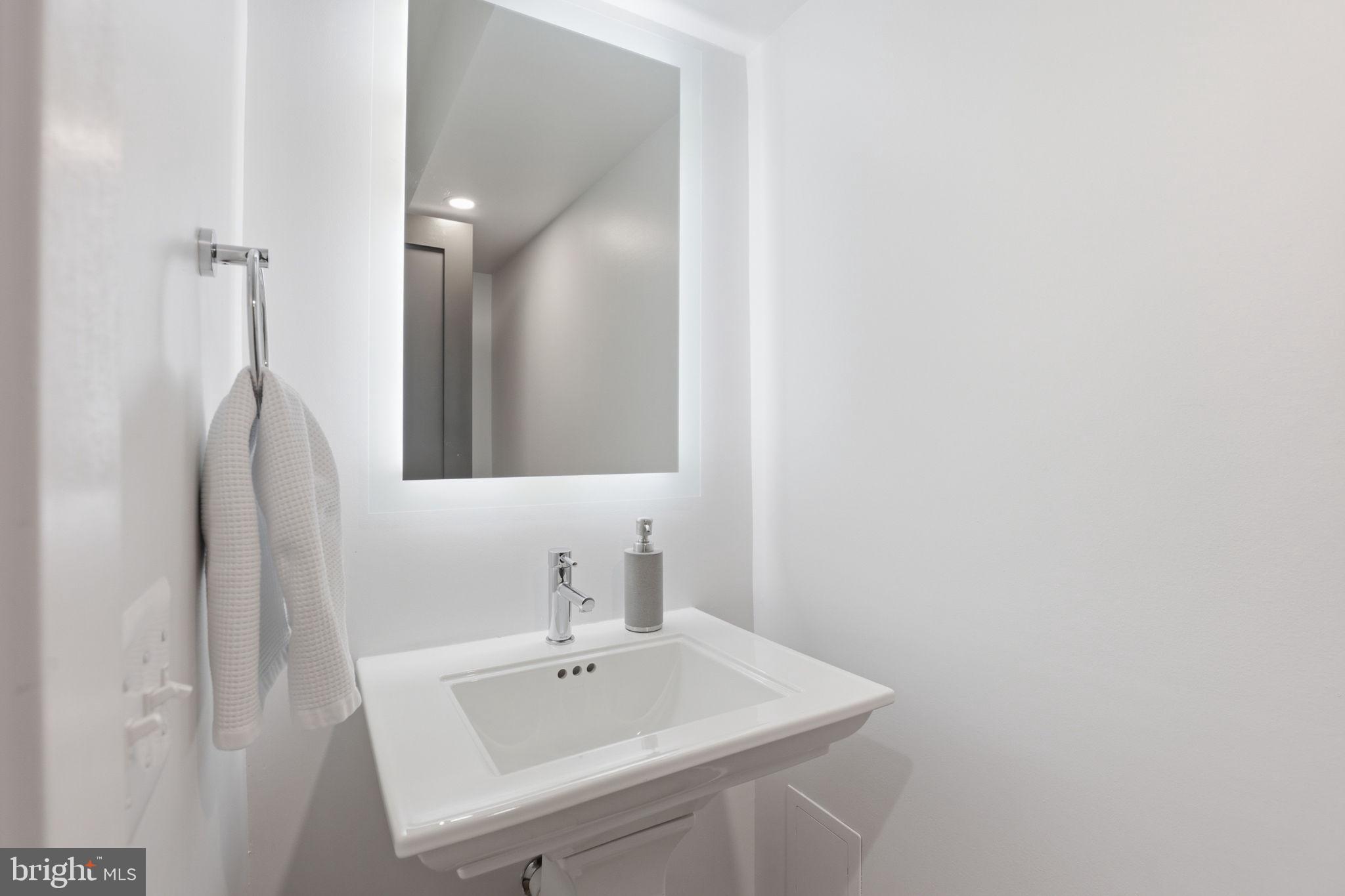 1007 O Street Northwest Washington, DC 20001 - Photo 18 of 51 Half bath on main level