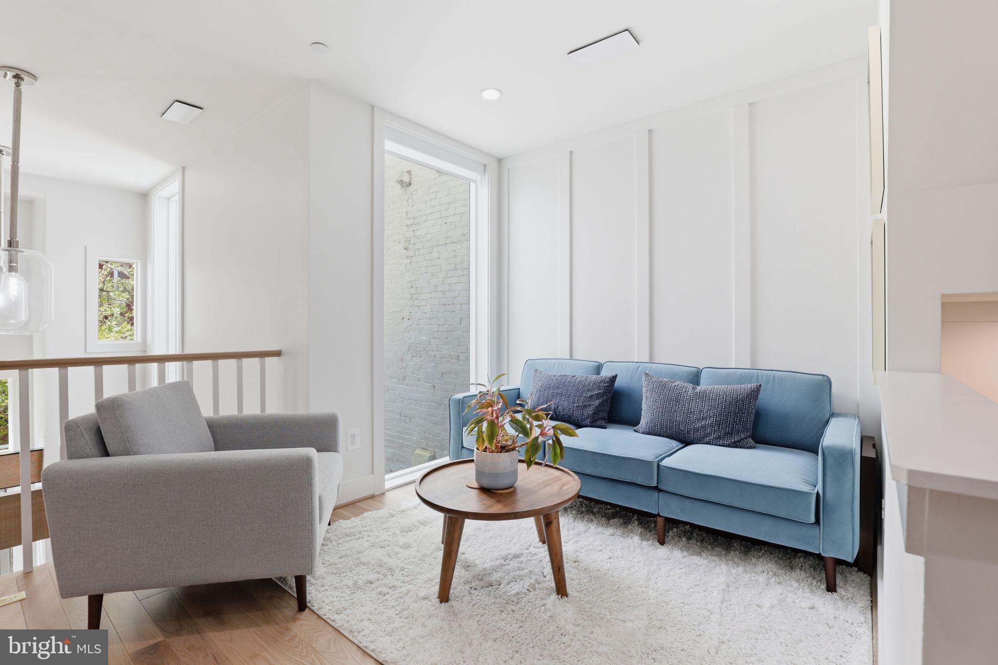 1007 O Street Northwest Washington, DC 20001 - Photo 23 of 51 2nd level cozy den