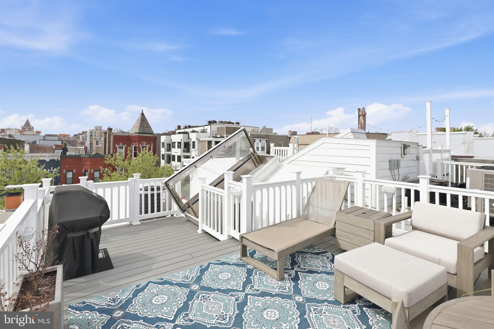 1007 O Street Northwest Washington, DC 20001 - Photo 48 of 51 Relax or entertain!