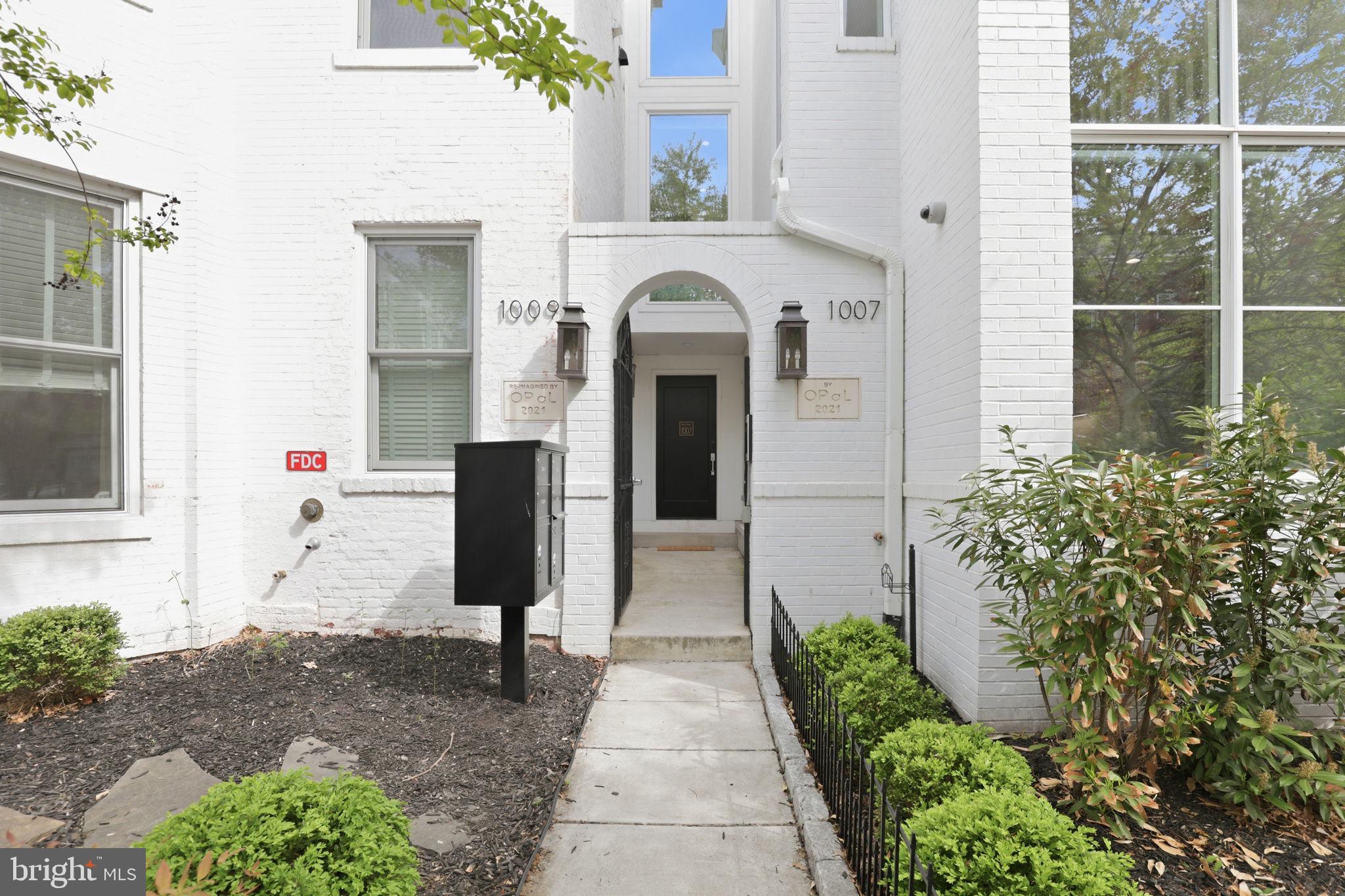 1007 O Street Northwest Washington, DC 20001 - Photo 8 of 51 Welcome to 1007 O St NW!