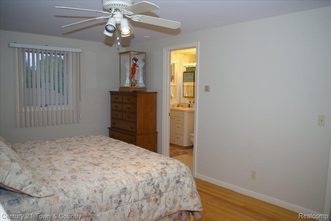 2945 Rambling Way Bloomfield Hills, MI 48302 - Photo 10 of 23 RW1 MASTER