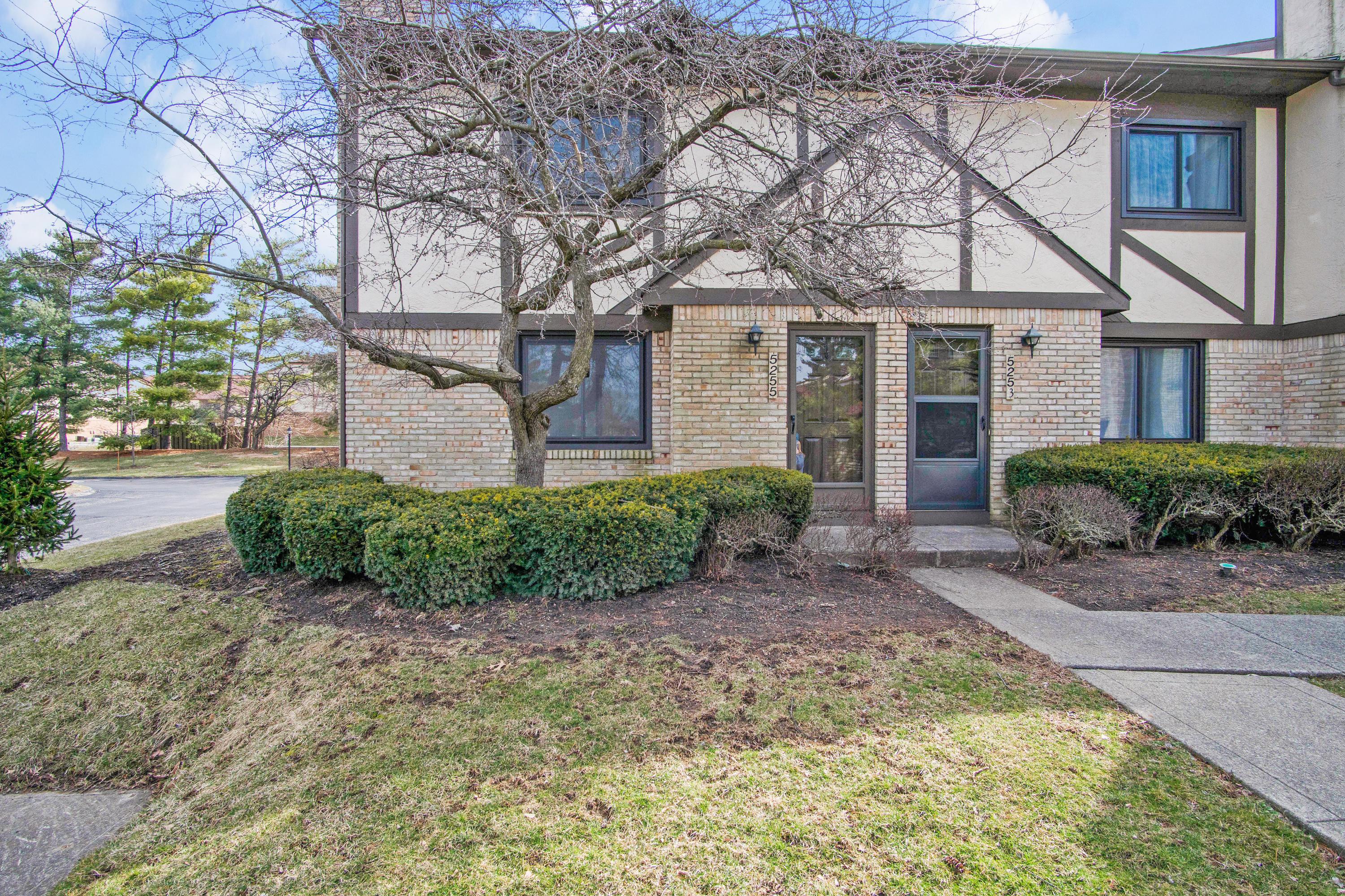5255 Ruthton Road, Unit 61 Columbus, OH 43220 - Photo 2 of 24 Gallery Image 2