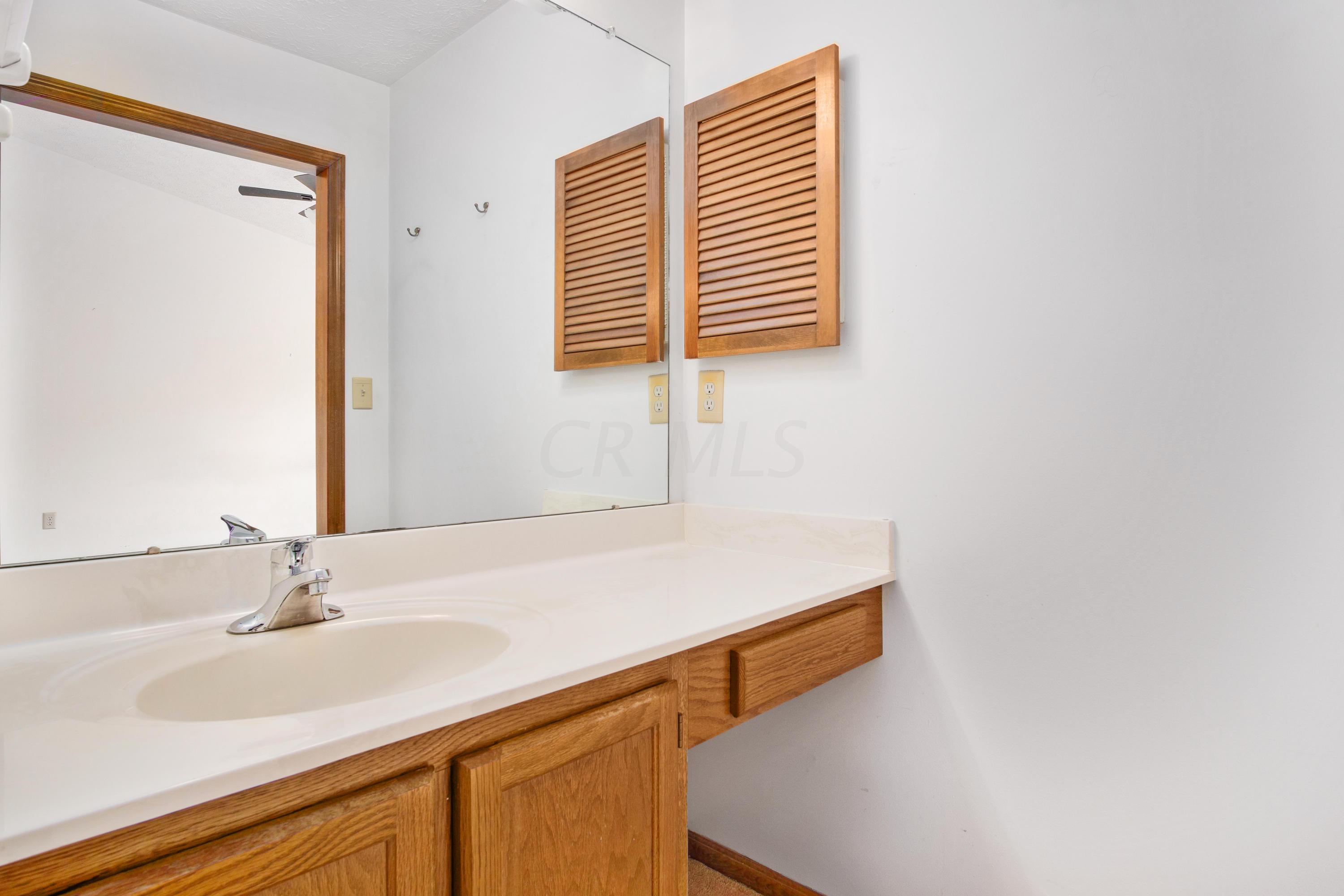 5255 Ruthton Road, Unit 61 Columbus, OH 43220 - Photo 22 of 24 Gallery Image 22