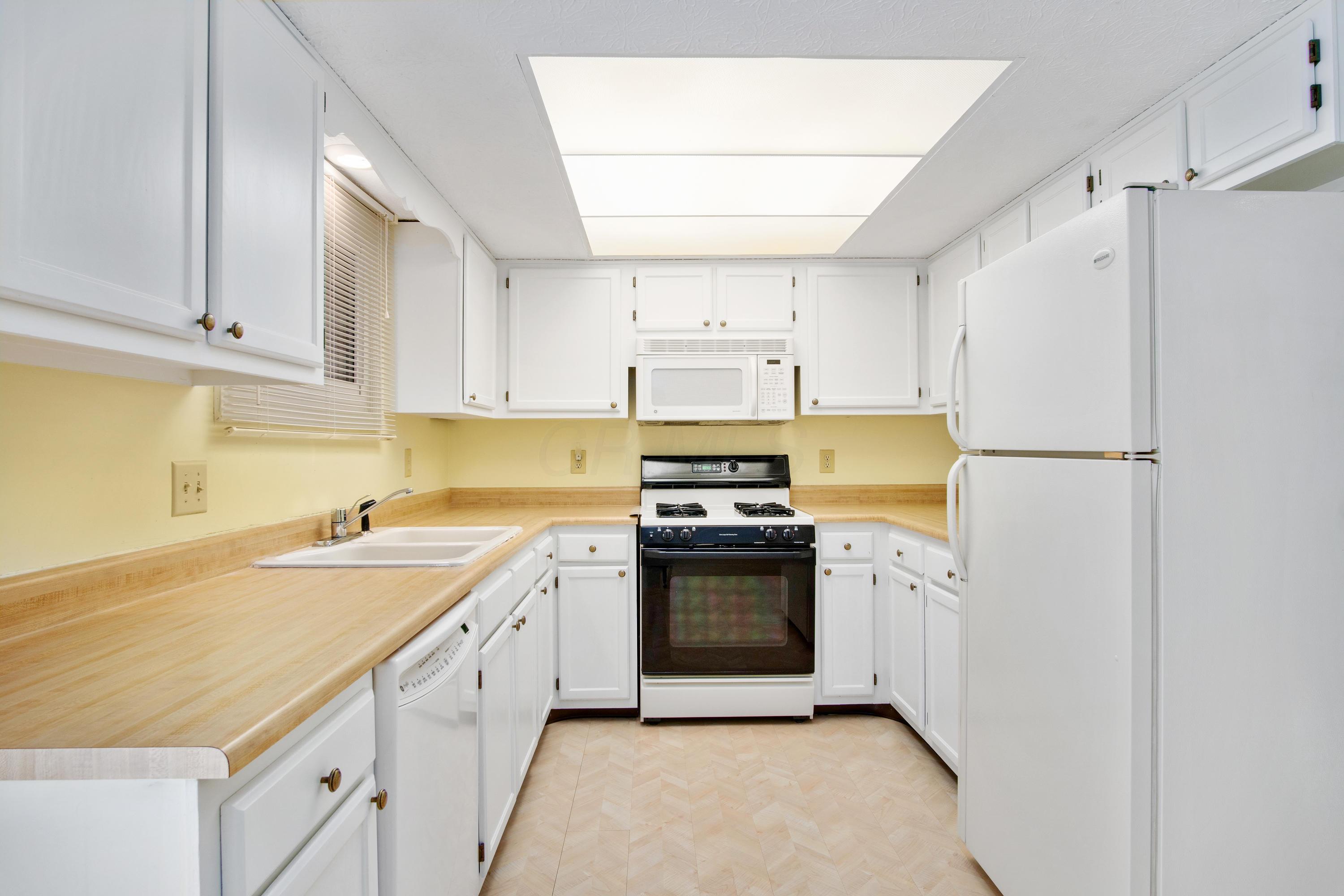 5255 Ruthton Road, Unit 61 Columbus, OH 43220 - Photo 10 of 24 Gallery Image 10