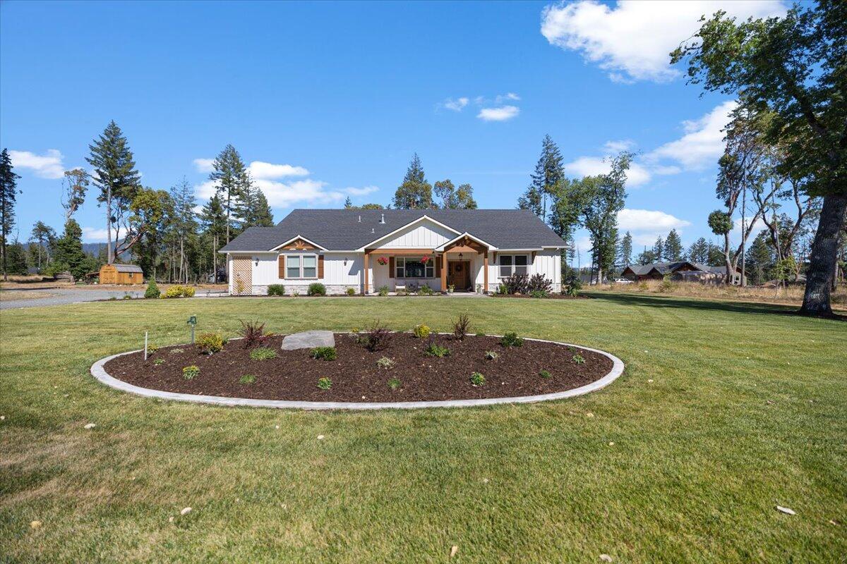 Beautiful views. Landscaped and ready for more! Great producing well!