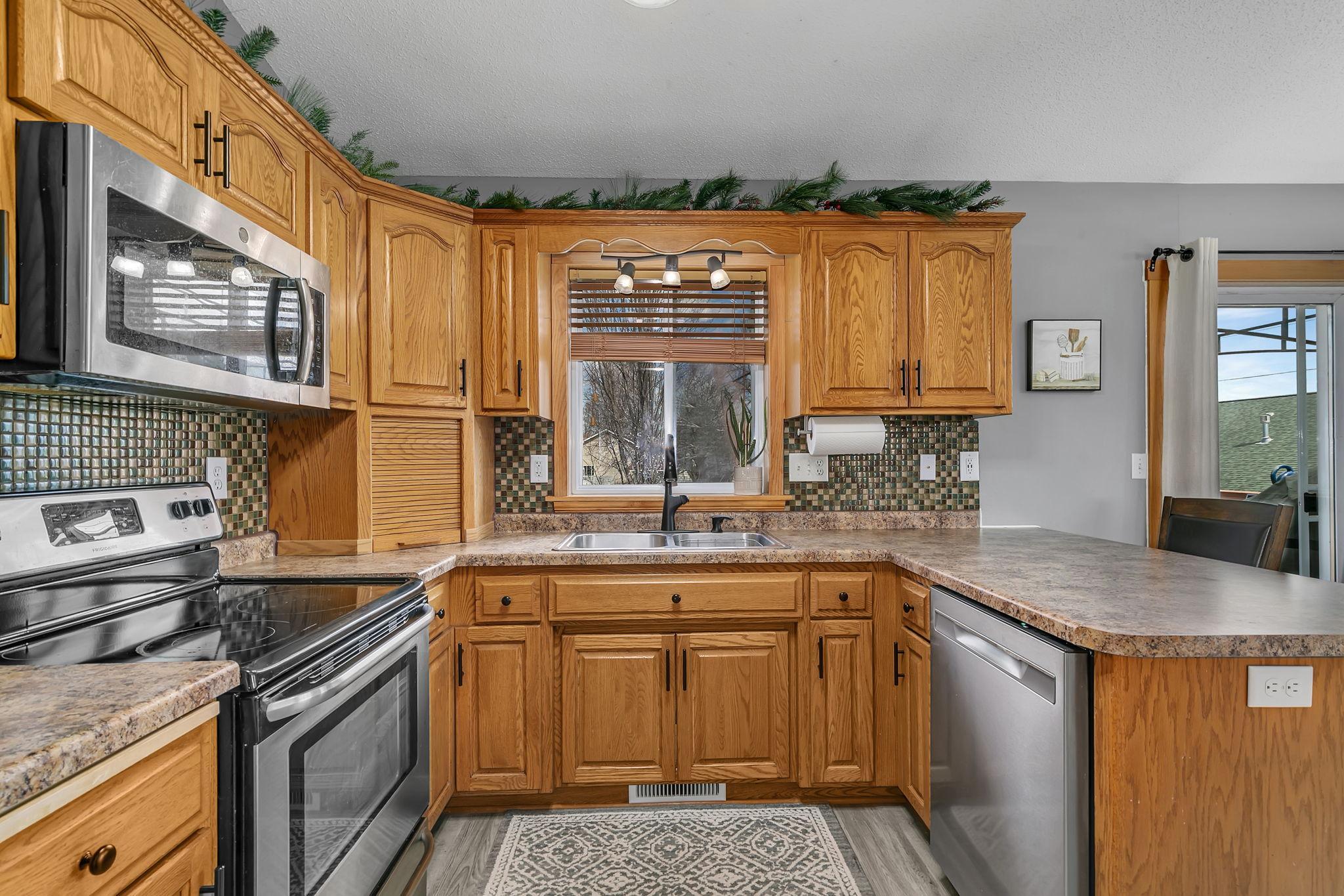 425 3rd Street South Sartell, MN 56377 - Photo 4 of 31