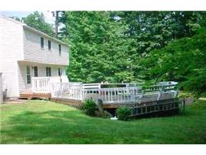 25 Bennington Road Nashua, NH 03064 - Photo 2 of 5