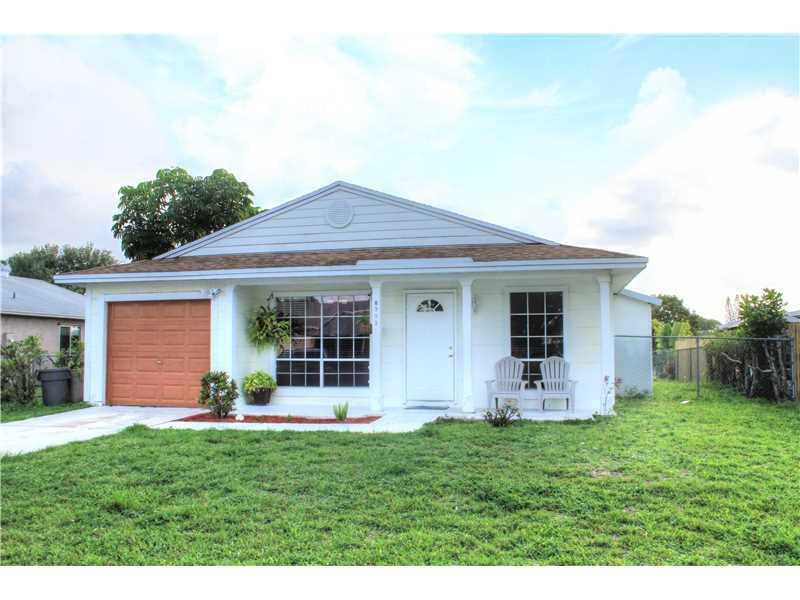 8303 Butterfield Lane Boca Raton, FL 33433 - Photo 1 of 17 Exterior Front