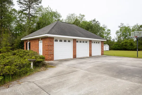 $599,900 | 507 North Ingold Avenue, Garland, NC 28441