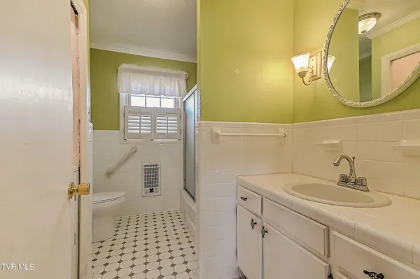 $330,000 | 110 Quillen Drive, Bristol, VA 24201
