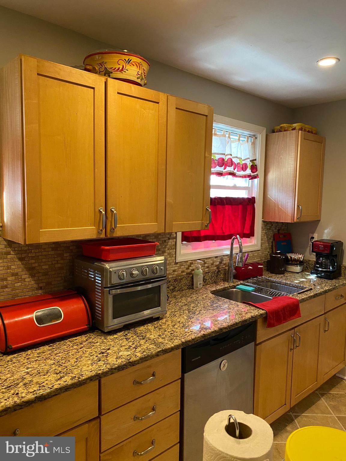 1401 Glendale Road Baltimore, MD 21239 - Photo 3 of 16 Kitchen