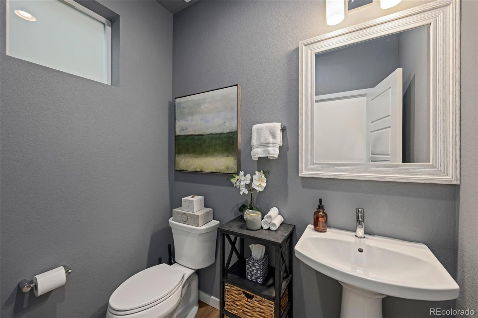 8987 Ramblestone Street Highlands Ranch, CO 80129 - Photo 14 of 39 Gallery Image 14