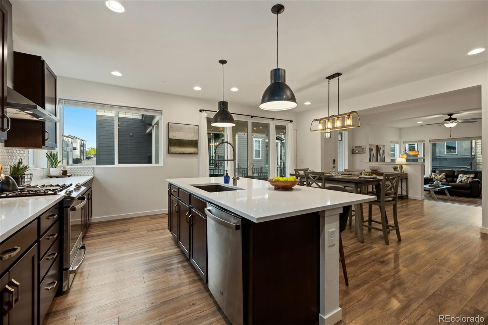 8987 Ramblestone Street Highlands Ranch, CO 80129 - Photo 8 of 39 Gallery Image 8