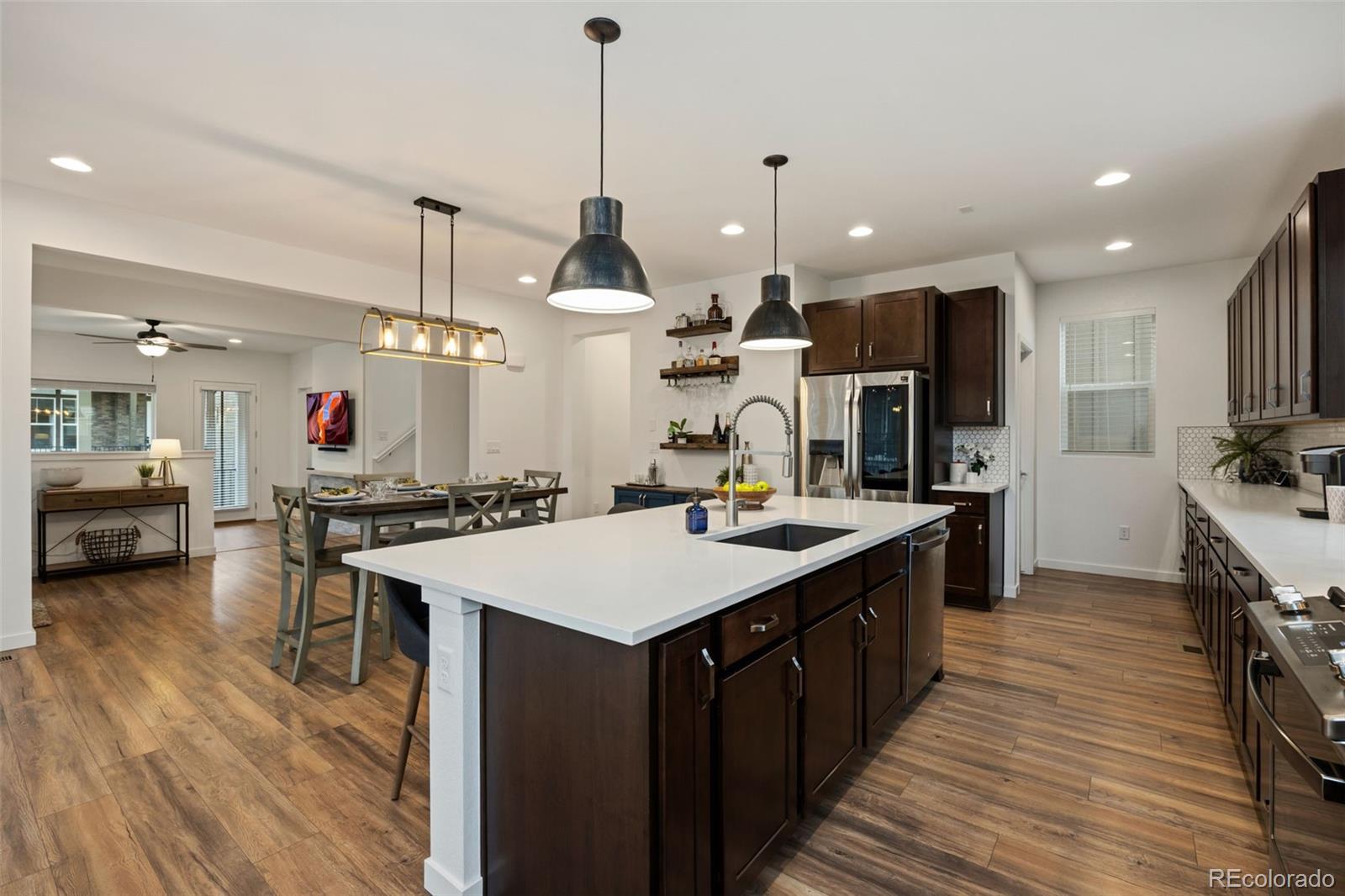 8987 Ramblestone Street Highlands Ranch, CO 80129 - Photo 10 of 39 Gallery Image 10