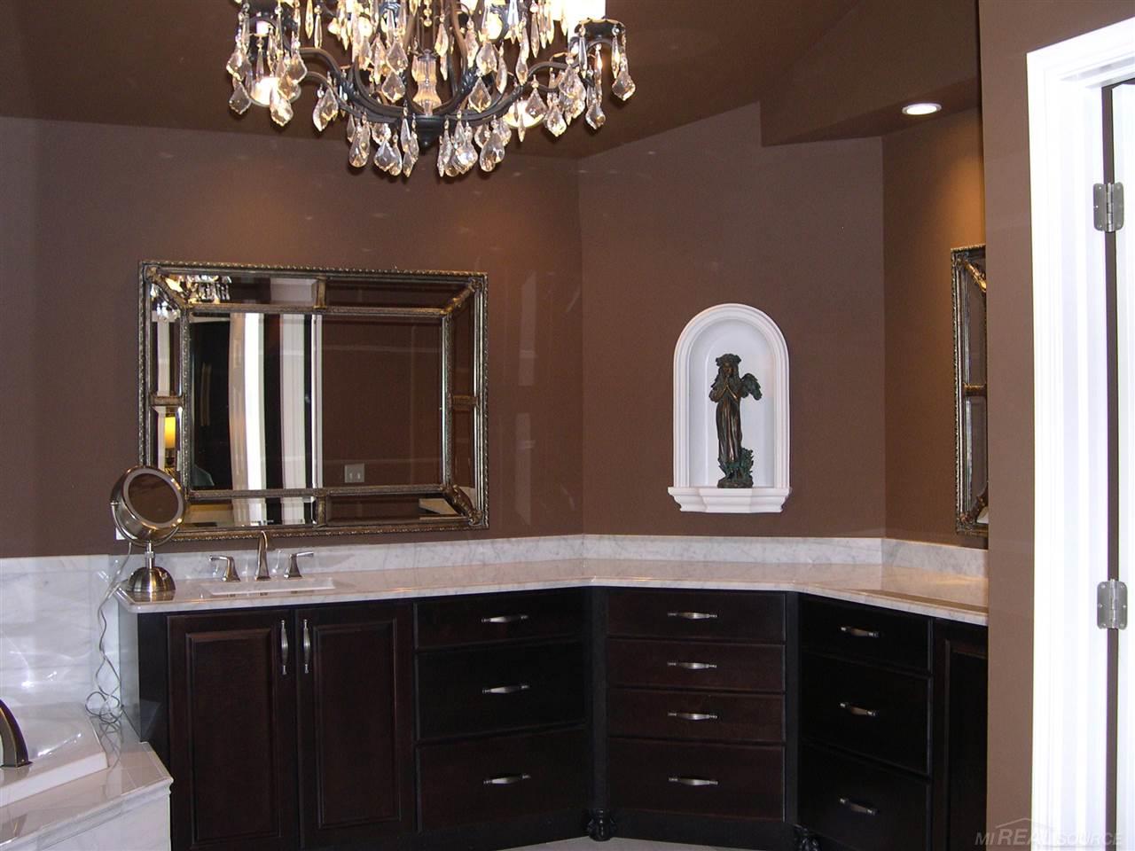 2062 Mapleridge Road Rochester Hills, MI 48309 - Photo 24 of 35