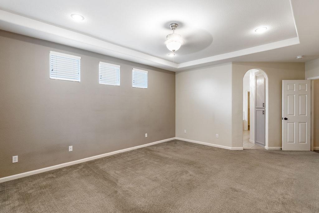 3604 Hillglen Avenue Modesto, CA 95355 - Photo 27 of 56 an empty room with a empty space and windows