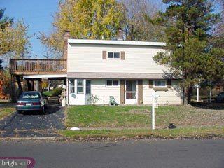 5 Grasspond Road Levittown, PA 19057 - Photo 1 of 6 Gallery Image 1