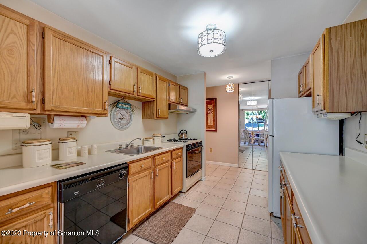 1208 Summit Pointe Scranton, PA 18508 - Photo 20 of 40