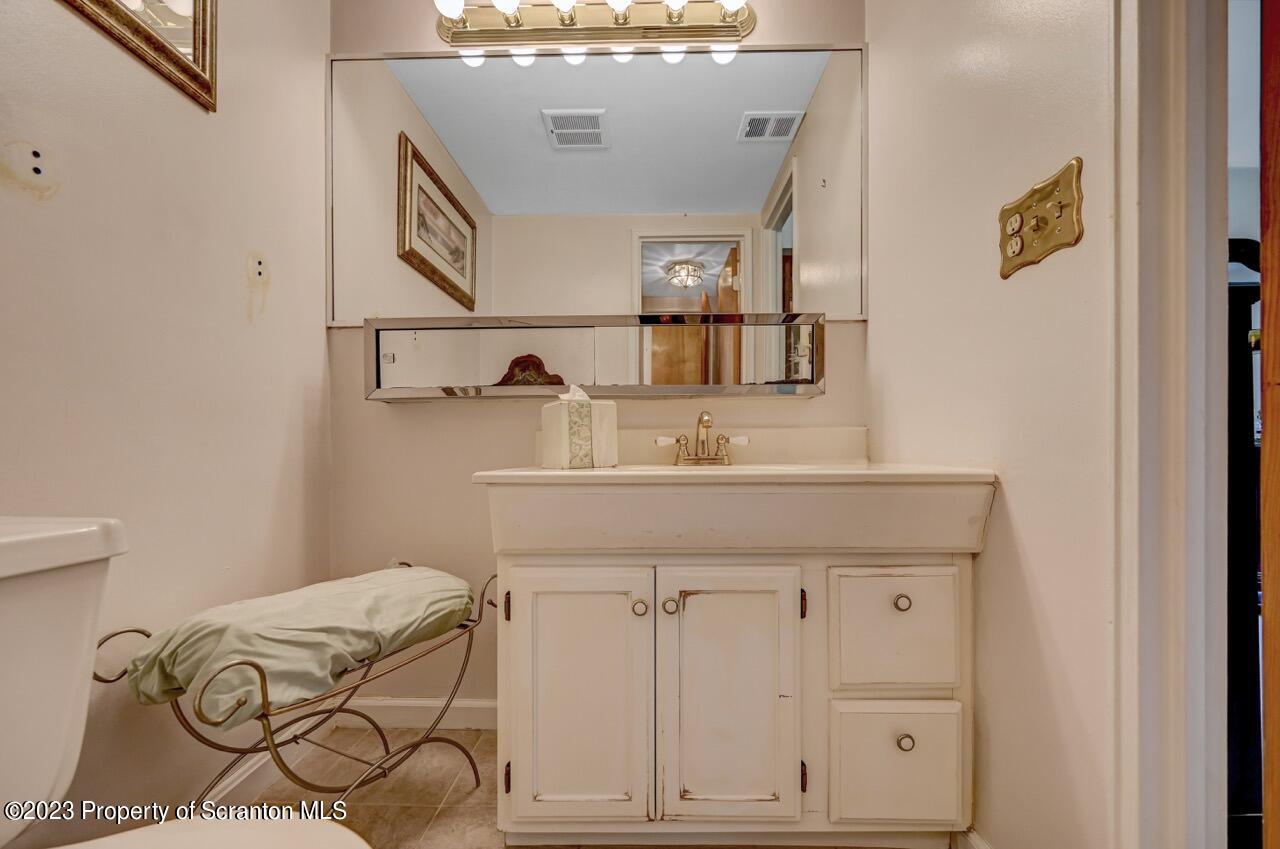 1208 Summit Pointe Scranton, PA 18508 - Photo 30 of 40